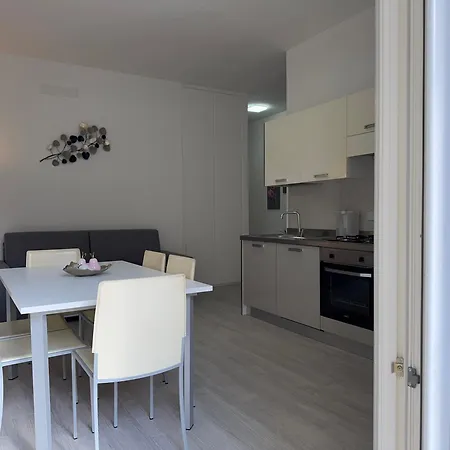 Vailati 8 - Ampio Bilocale Con Giardino - Italywego Lejlighed