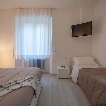 Vailati 8 - Ampio Bilocale & Giardino - Italywego Appartement *