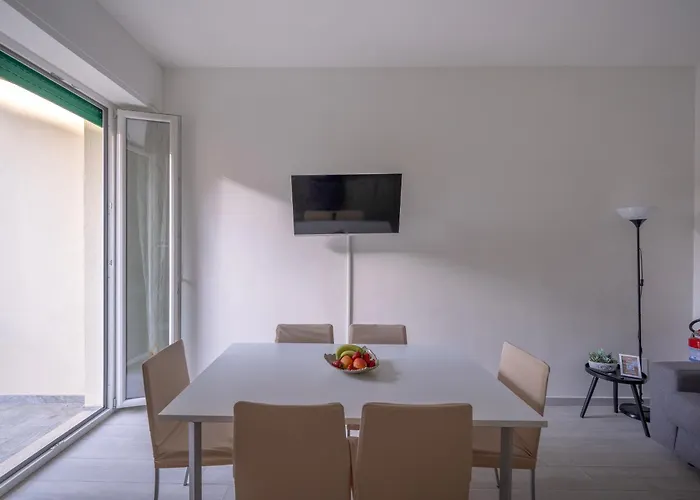 Vailati 8 - Ampio Bilocale & Giardino - Italywego Appartement