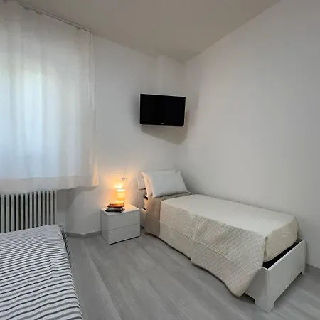 Vailati 8 - Ampio Bilocale Con Giardino - Italywego *